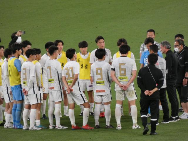 温格第二？日本外教赢球后 接着给大学生对手上课