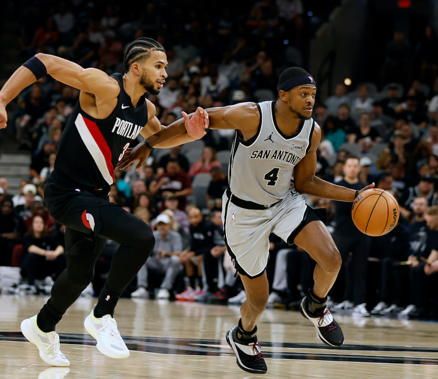 星空体育app-西部最新排名：掘金10连胜，火箭收好礼，3-6名差距变大