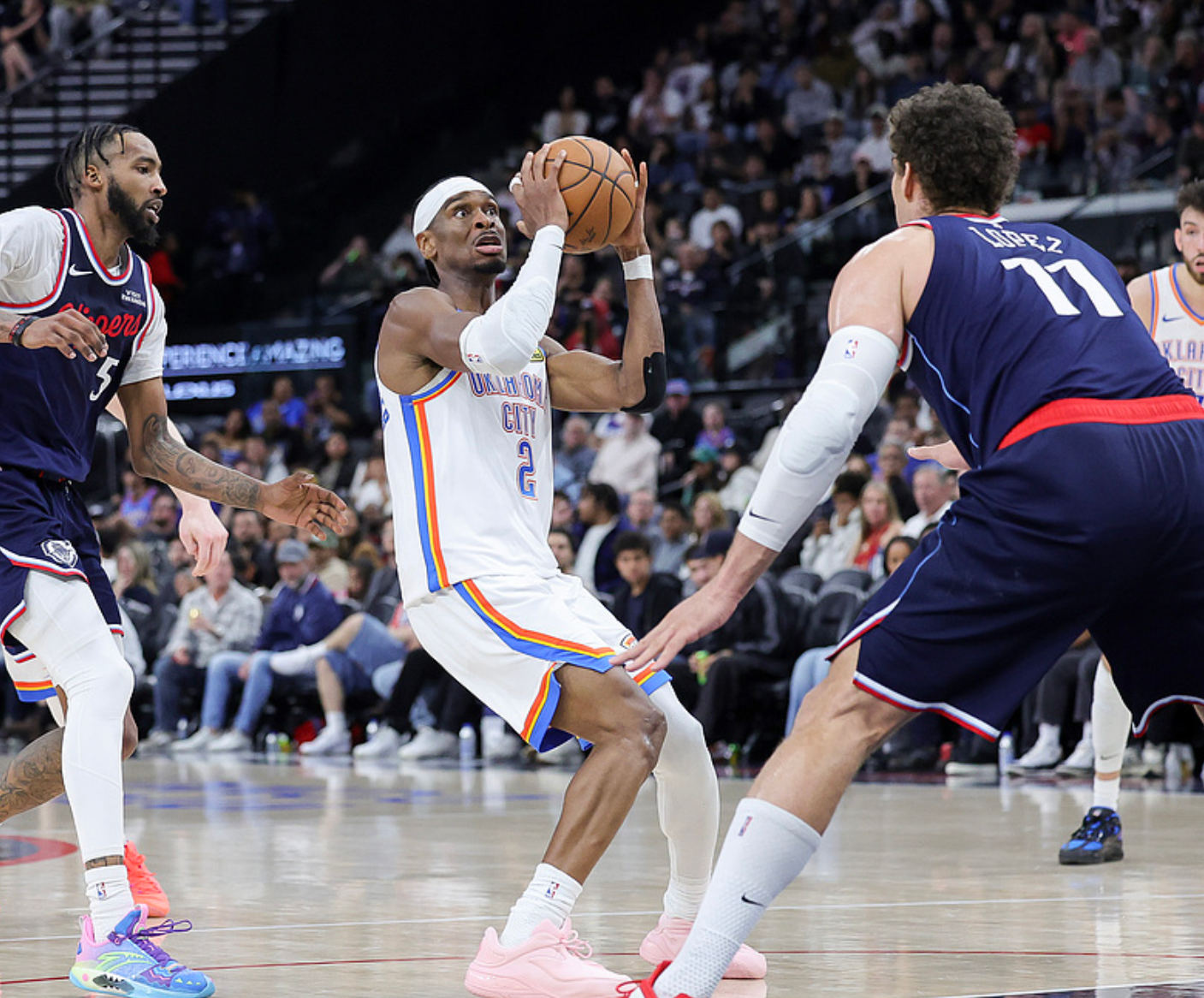 星空体育app-西部最新排名：掘金10连胜，火箭收好礼，3-6名差距变大